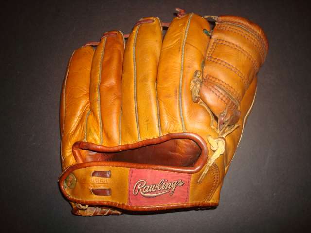 Mickey Mantle Rawlings MM4 Back